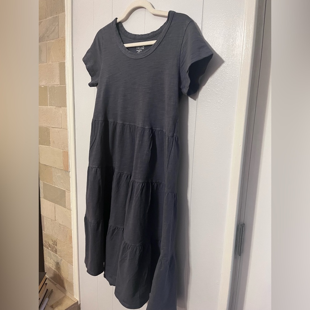 Time and Tru Grey Tiered Short-Sleeve Ladies Dress
